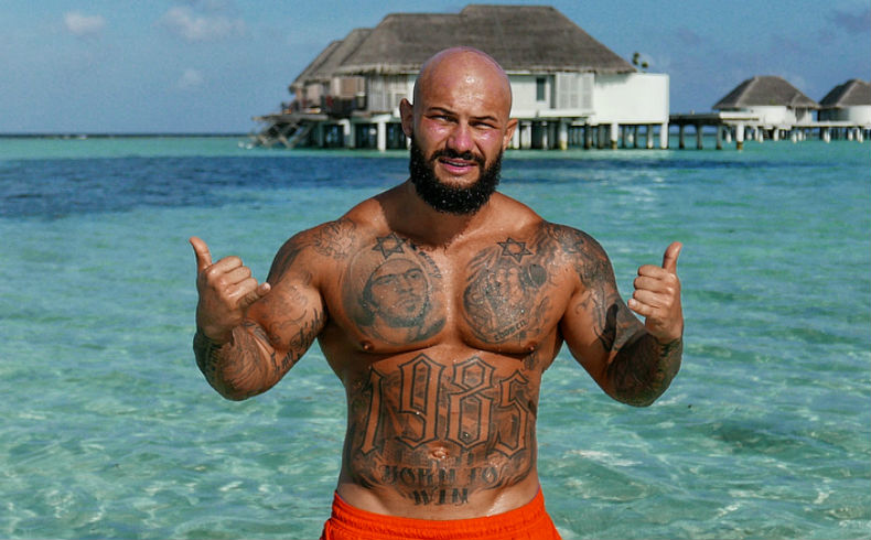 Джиган получил на день рождения сумку за 2,5 миллиона рублей