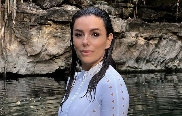 Ева Лонгория опубликовала новое фото с мужем и сыном