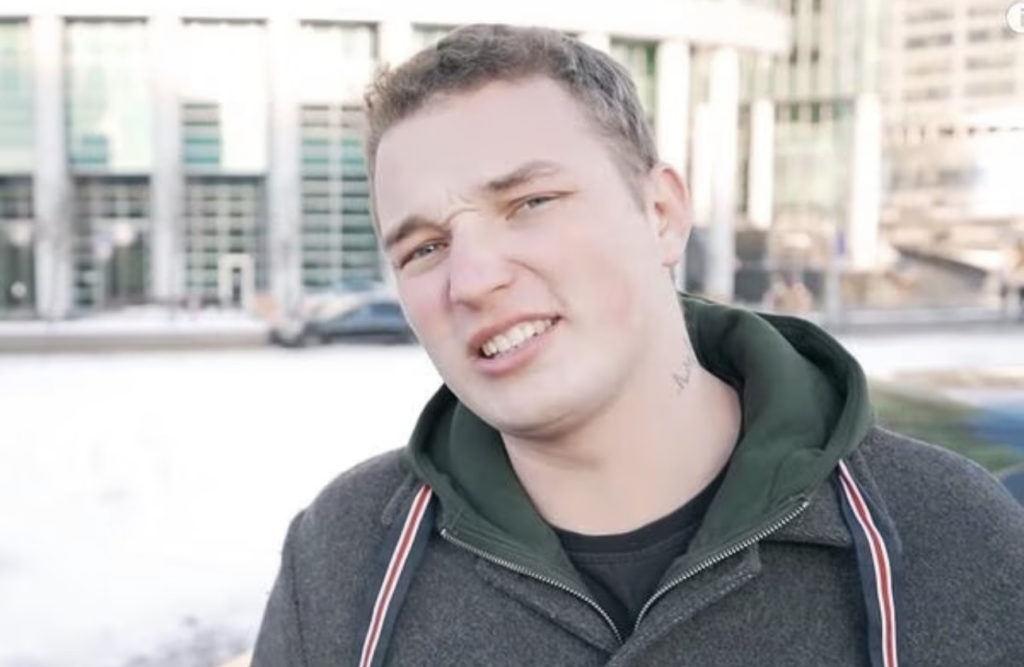 Устроивший массовое ДТП Эдвард Бил официально развелся с женой после 7 лет брака