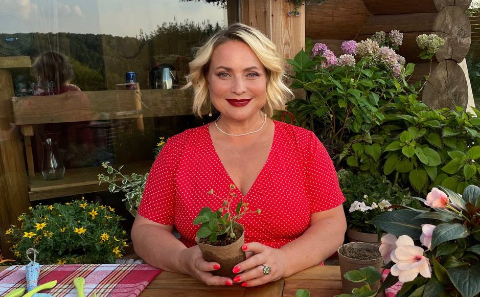 Актриса Светлана Пермякова вспомнила, как бегала без нижнего белья перед 15-летним юношей