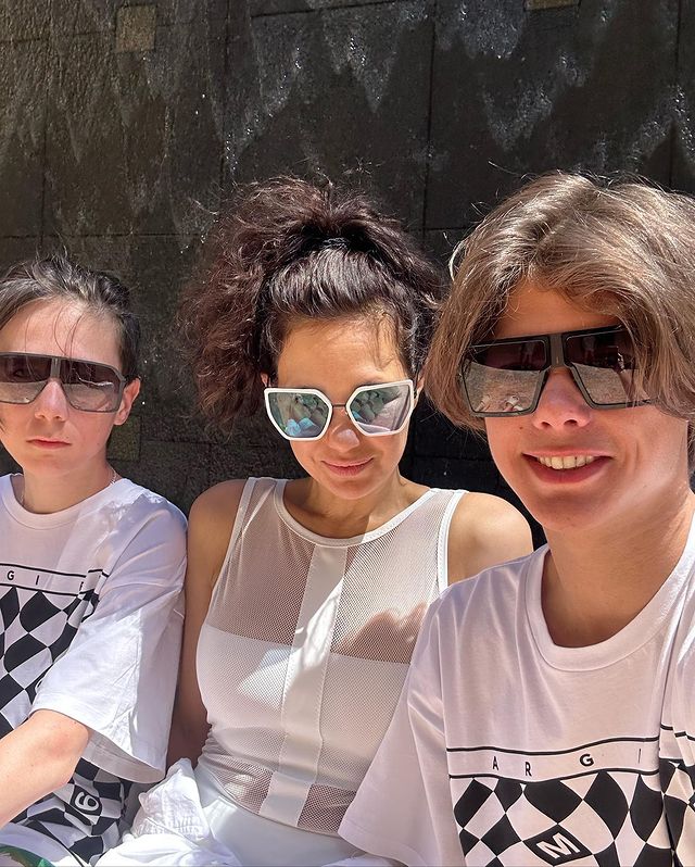 Скрывающийся от алиментов Игорь Петренко пропустил выпускной сына