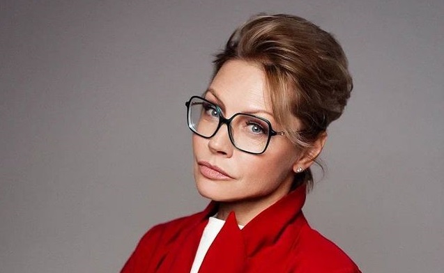 Актриса Алена Бабенко призналась, что каждую возлюбленную сына воспринимает как дочь