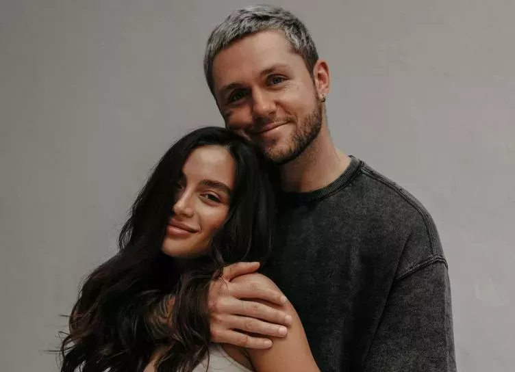 Невеста Влада Соколовского Ангелина решила кормить сына Дэвида грудью до трех лет