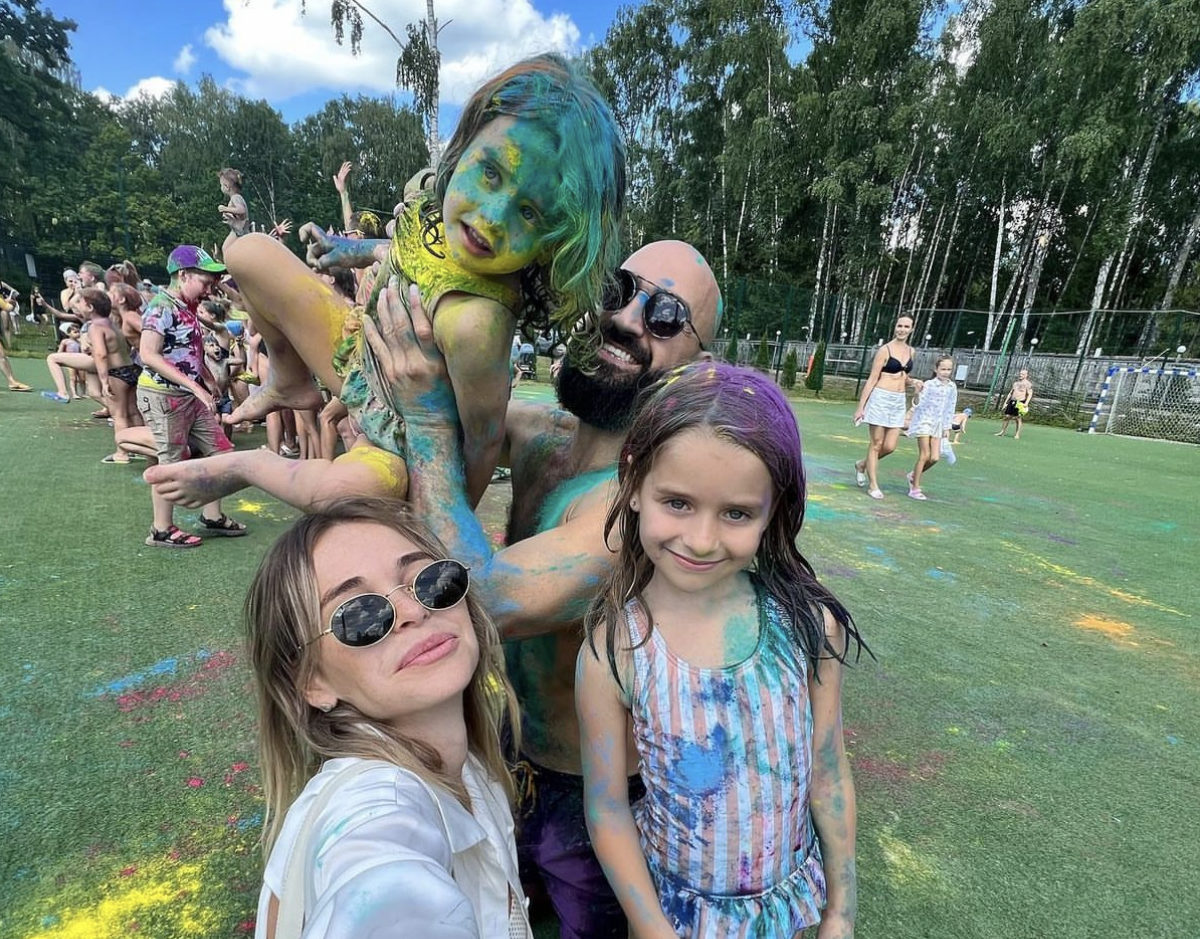 Анна Хилькевич и Артур Волков отметили 8-ю годовщину свадьбы - Первый ...