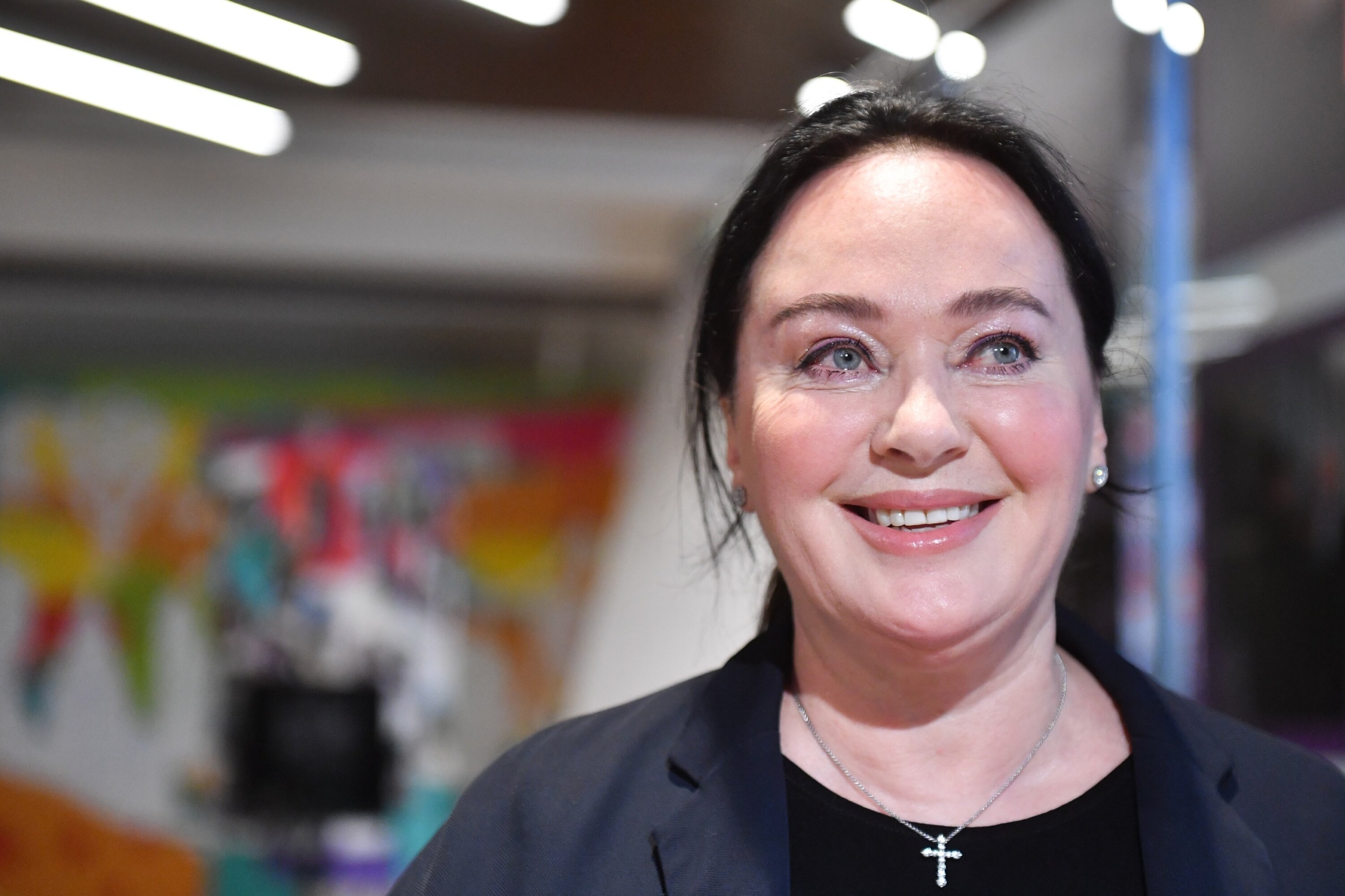 Ларисе Гузеевой подарили на 65-летие сумку для собаки за 300 тысяч рублей