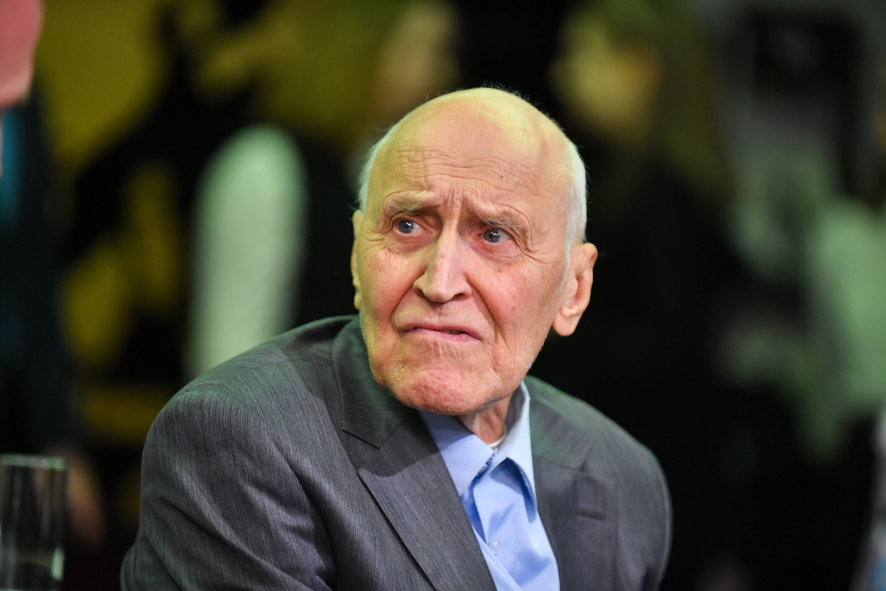 Телеведущий Дроздов назвал сволочами и мерзавцами тех, кто сообщил о его раке