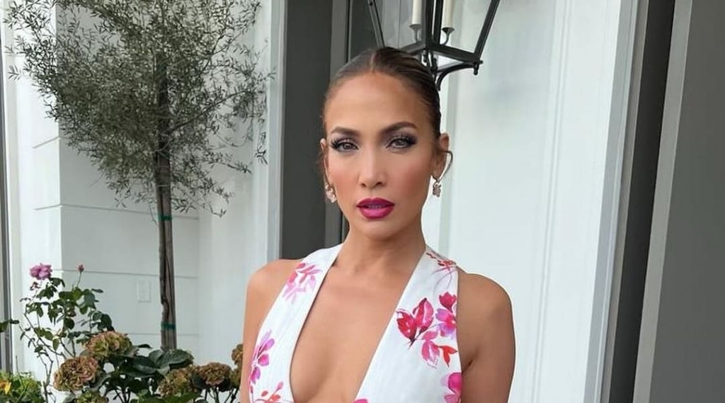 Daily Mail: Лопес на съёмках сблизилась со звездой «Теда Лассо» Голдстейном 