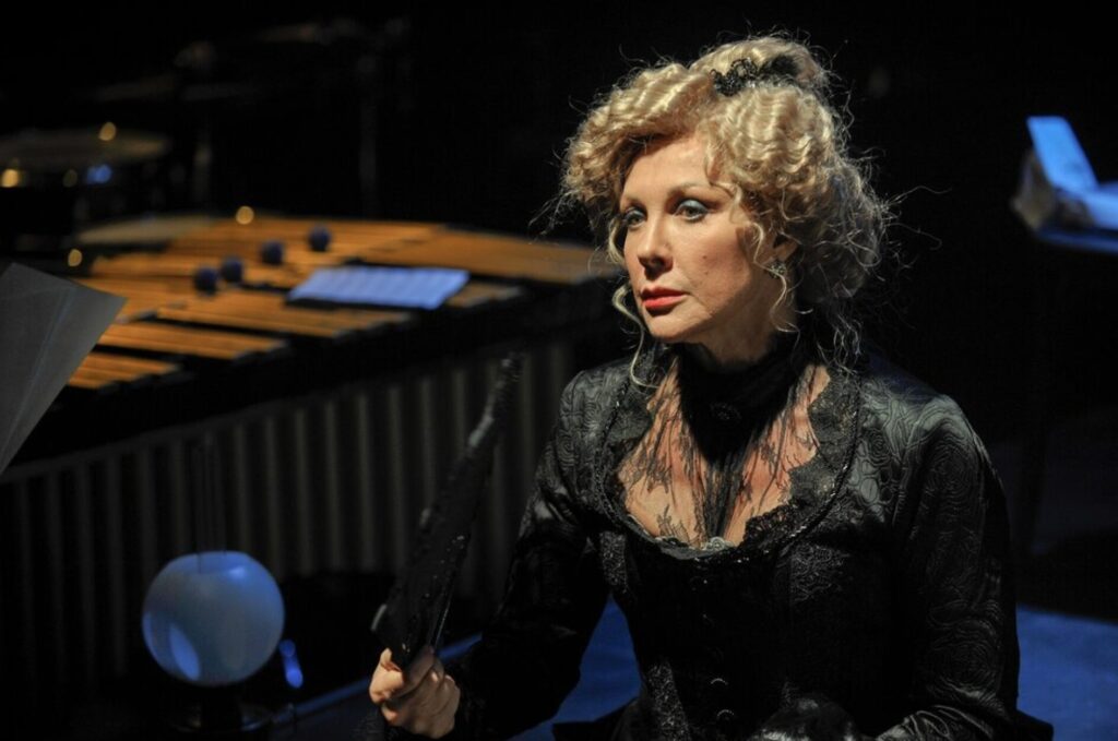 Елена Яковлева призналась, что в сильный мороз не может сдерживать слезы