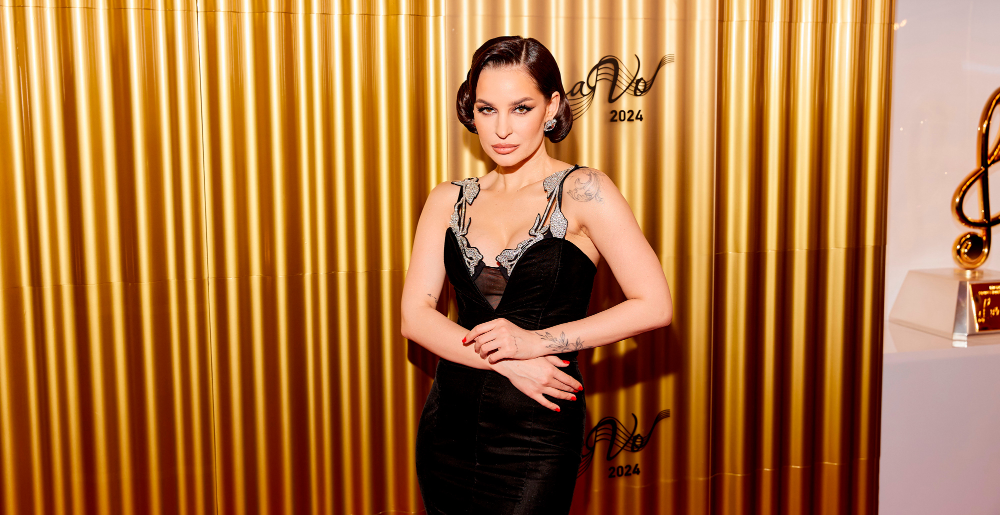 Жюри объявило победителем шоу «Маска» на канале НТВ участника в костюме Енота