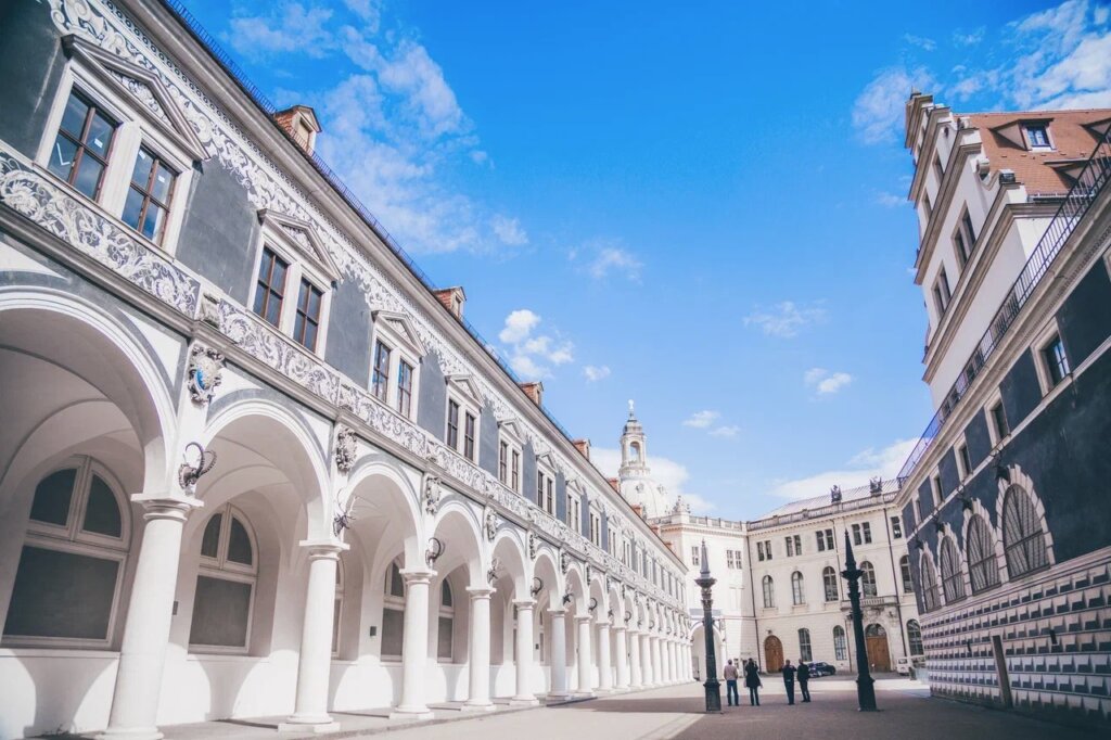 Алина Кабаева посетила светскую кинопремьеру в Китае