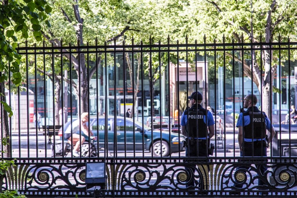 В США арестовали учительницу за совращение ученика и переписку с ним