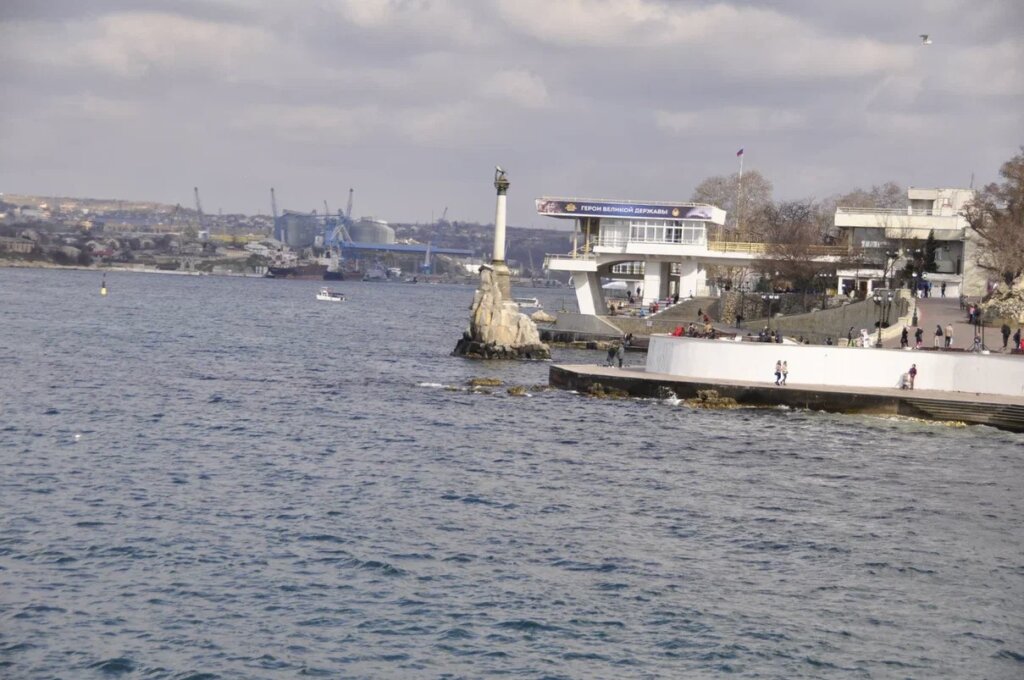 8 туристов из России депортируют за катание на гидроциклах в заповедной Патагонии