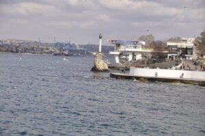 8 туристов из России депортируют за катание на гидроциклах в заповедной Патагонии