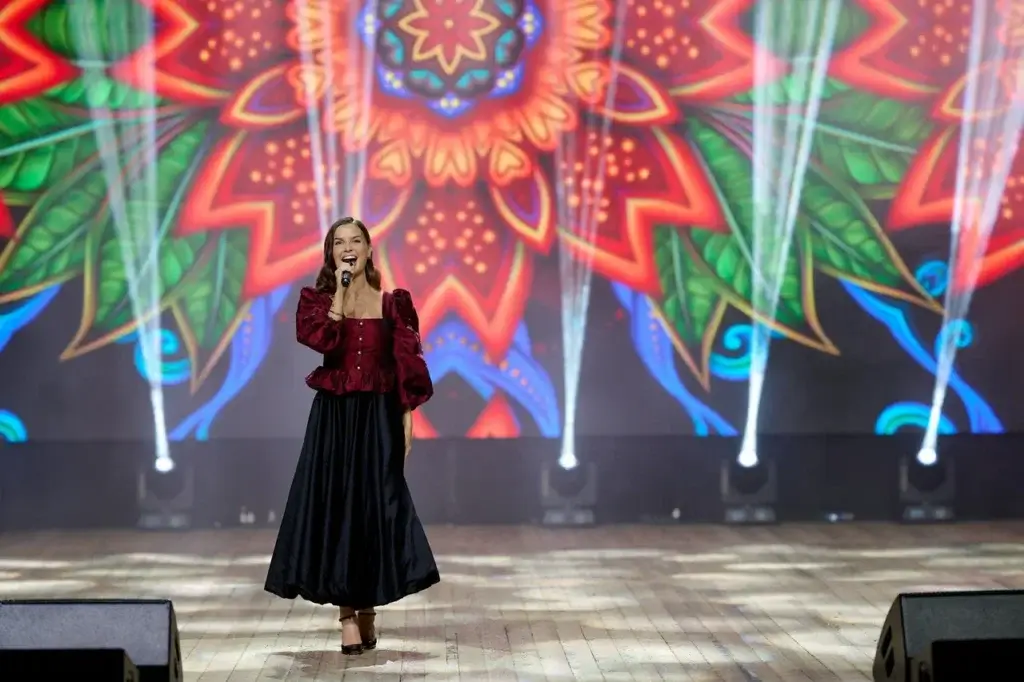 Татьяна Куртукова пояснила смену имиджа: «Репертуар расширяется»