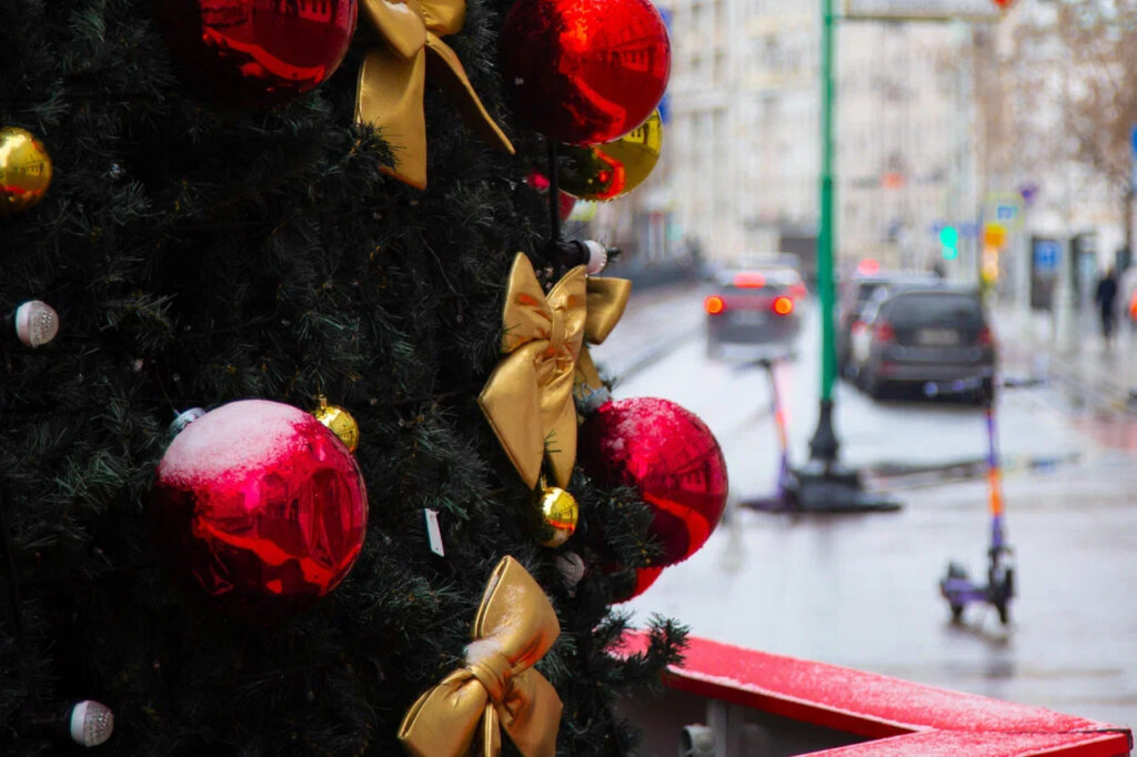 Среди россиян растет запрос на празднование новогодних праздников в Европе