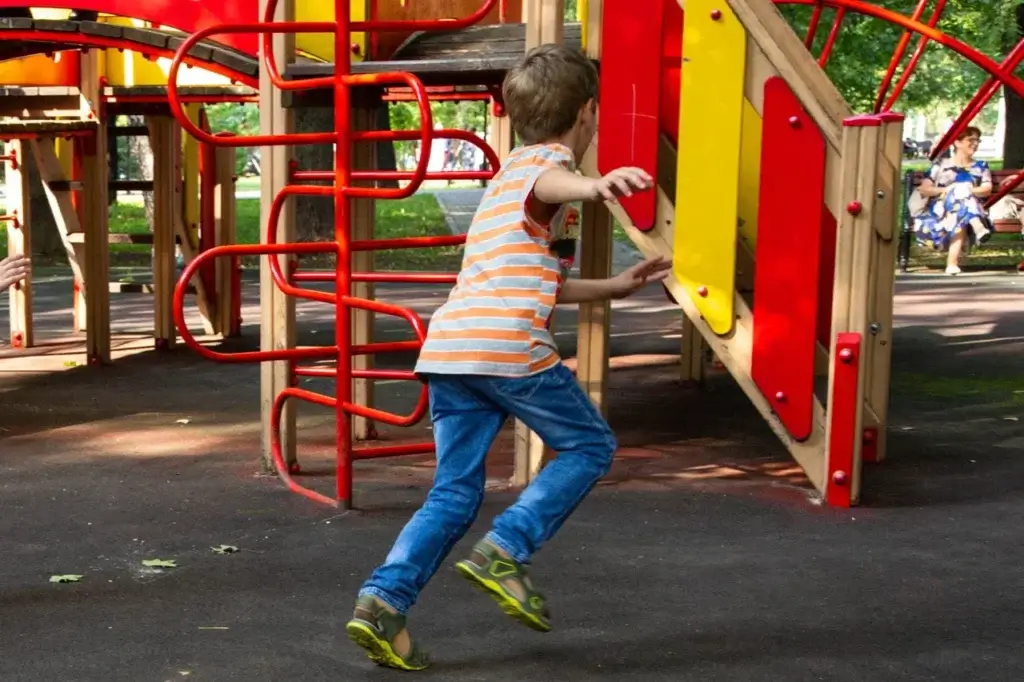 Актриса Синицына вышла на красную дорожку с дочерью от Павла Табакова