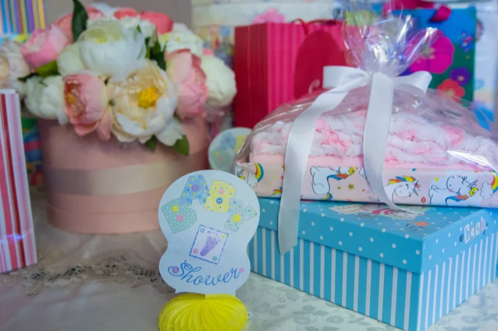 Принцесса Брунея Аниша поделилась новыми фото с маленькой дочкой