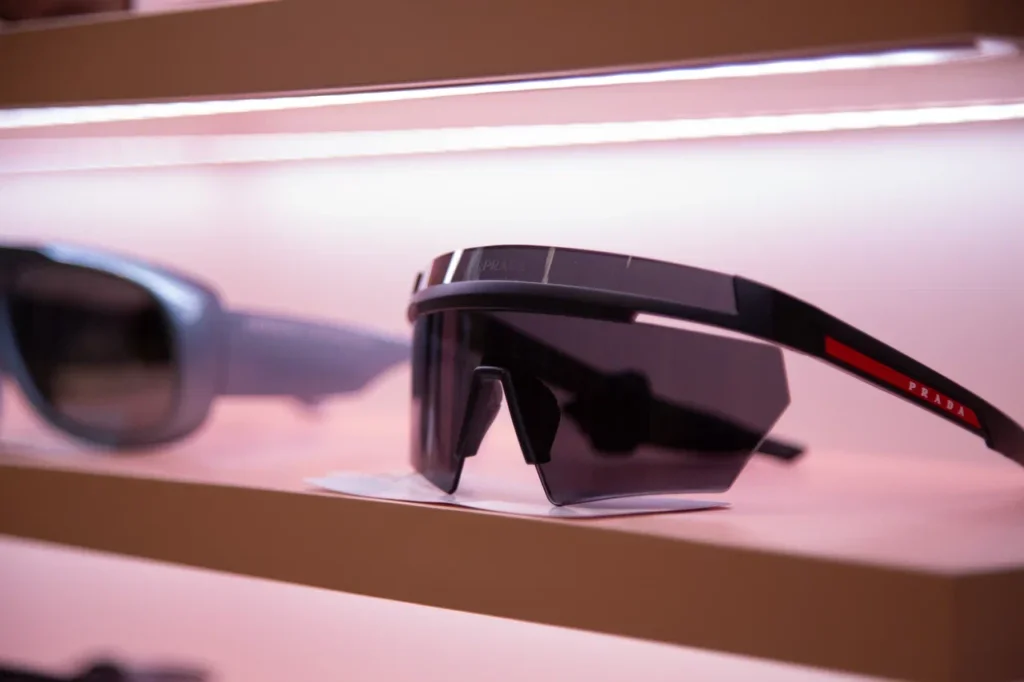 Алсу удивила фанатов новым амплуа: артистка предстала с короткими кудрями