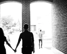 Сменивший имидж сын Джоли похвастался мышцами в коротких шортах