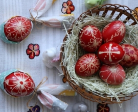 Экс-жена Арнольда Шварценеггера отпраздновала Пасху с четырьмя детьми