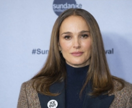 Натали Портман сфотографировали в Париже с дочерью после известий о беременности