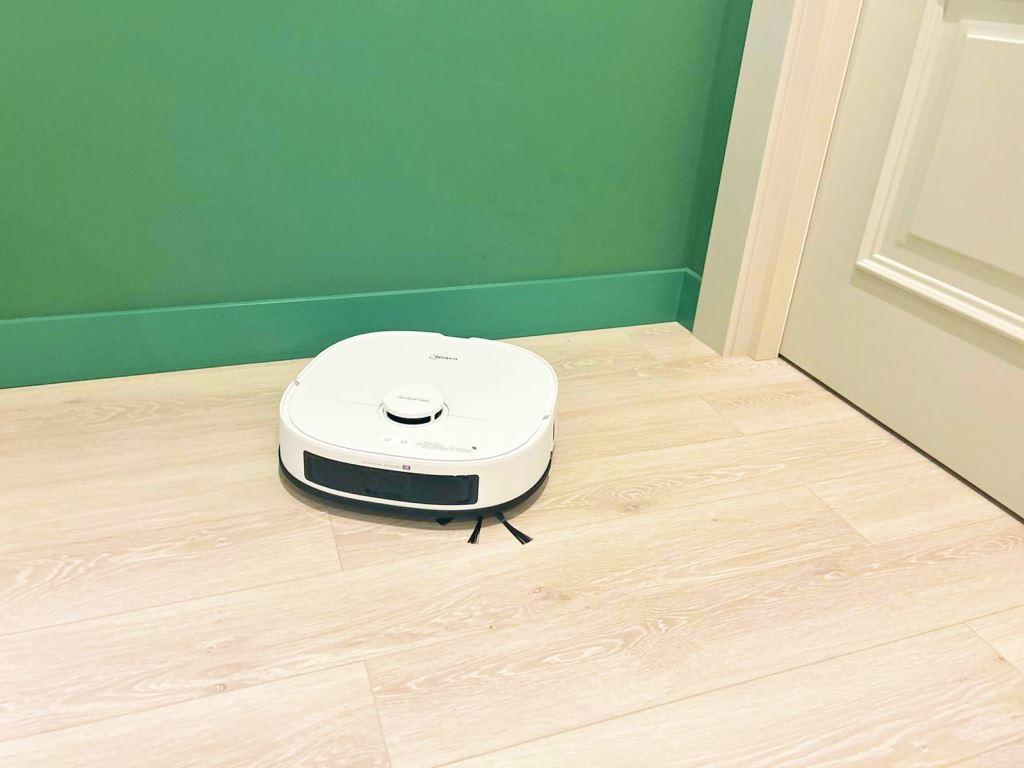 Капризный гаджет или спасение для занятой женщины? Честный обзор Midea V15 Evo Ultra после месяца в моем доме